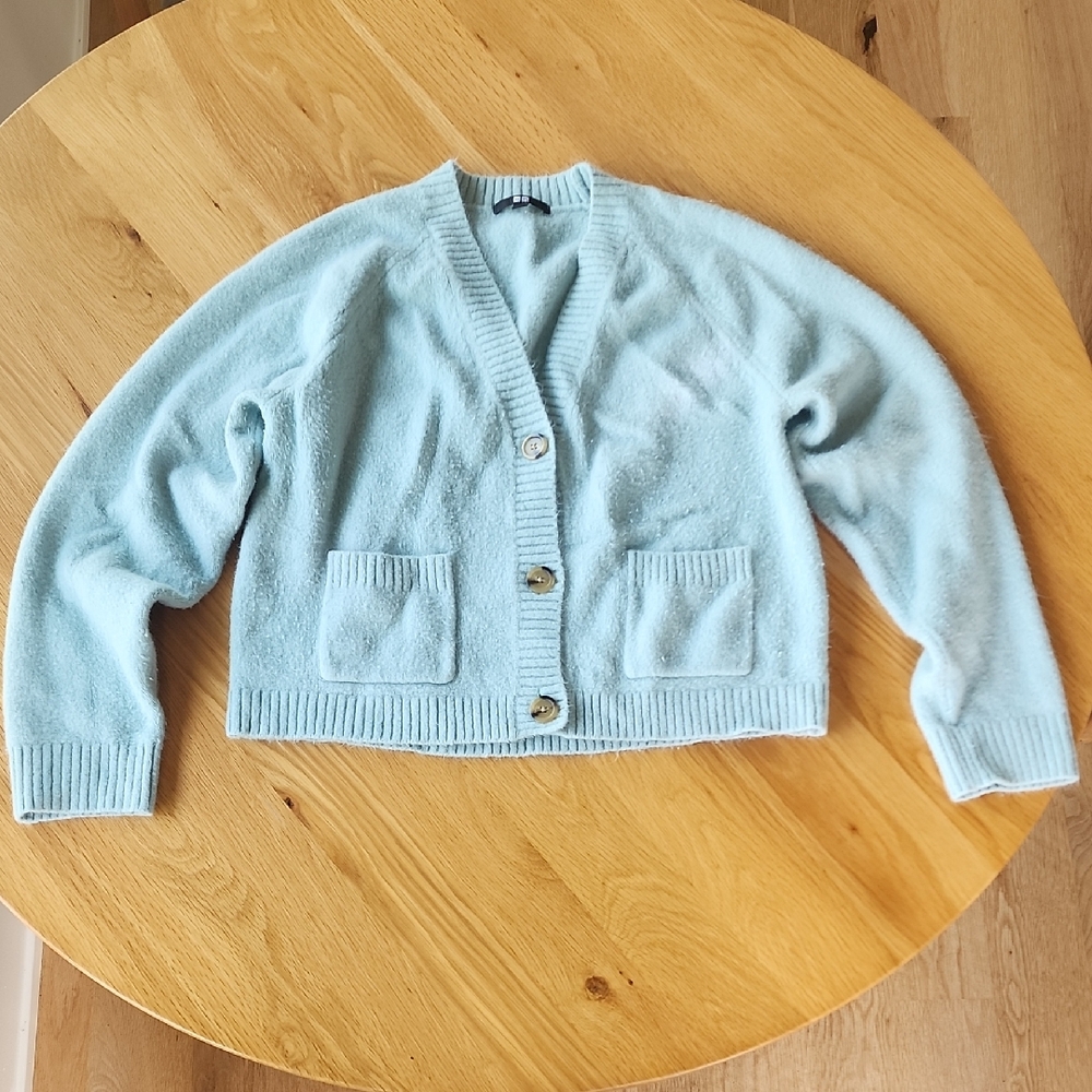 Uniqlo Souffle Yarn Cardigan Light Blue Small